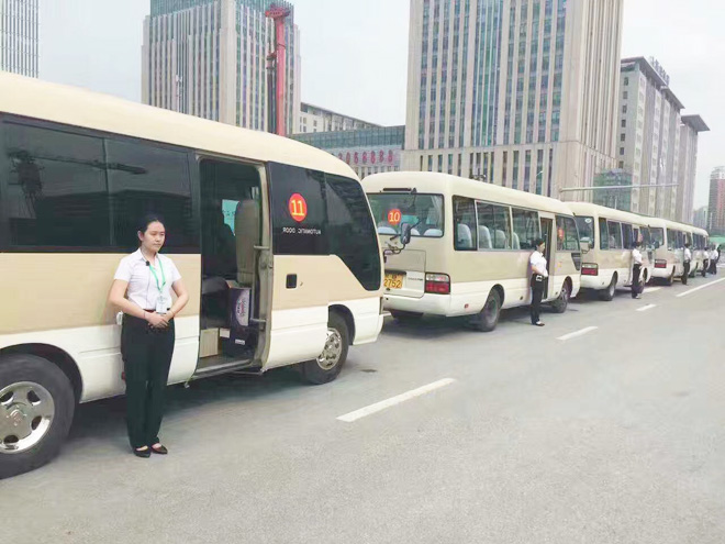 北京四季順達租中巴車